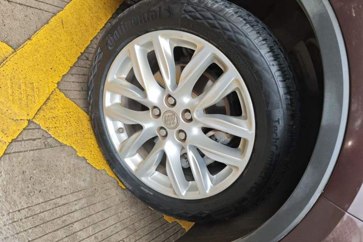 Used Buick Envision 2018 28T Four-Wheel Drive Elite Version Right Front Wheel Hub