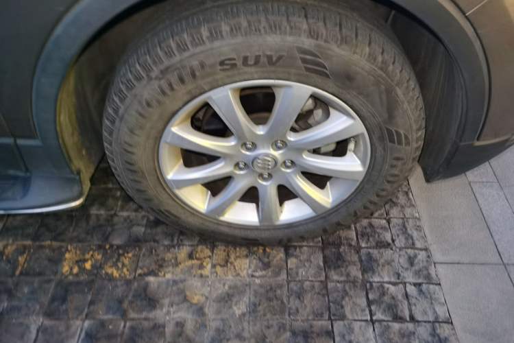 Used Buick Envision 2018 20T Two-Wheel-Drive Elite Model Right Front Wheel Hub