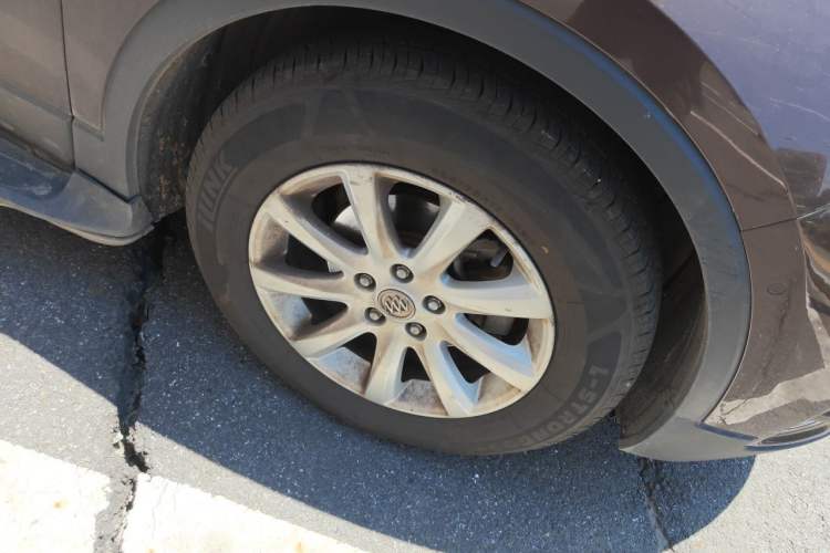 Used Buick Envision 2018 20T Two-Wheel Drive Luxury Model Right Front Wheel Hub
