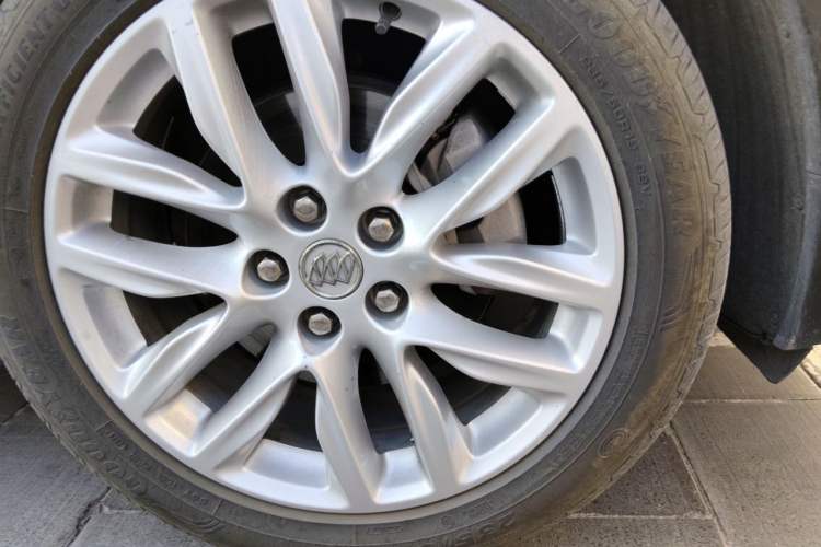 Used Buick Envision 2018 28T Four-Wheel Drive Elite Version Right Front Wheel Hub