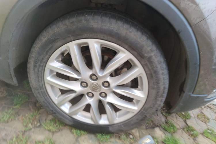 Used Buick Envision 2018 28T Four-Wheel Drive Elite Version Right Front Wheel Hub