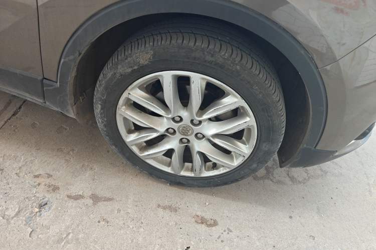 Used Buick Envision 2018 28T Four-Wheel Drive Elite Version Right Front Wheel Hub