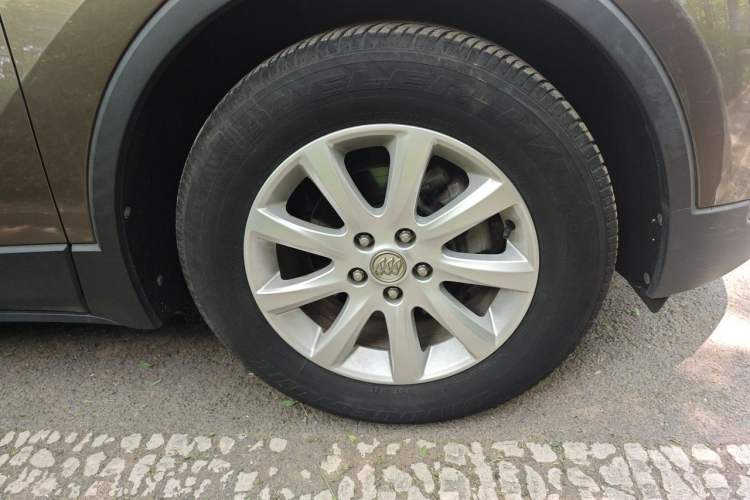 Used Buick Envision 2018 20T Two-Wheel-Drive Leading Model Right Front Wheel Hub