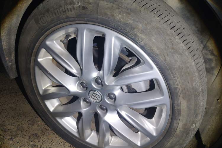 Used Buick Envision 2018 28T Four-Wheel Drive Luxury Model Right Front Wheel Hub
