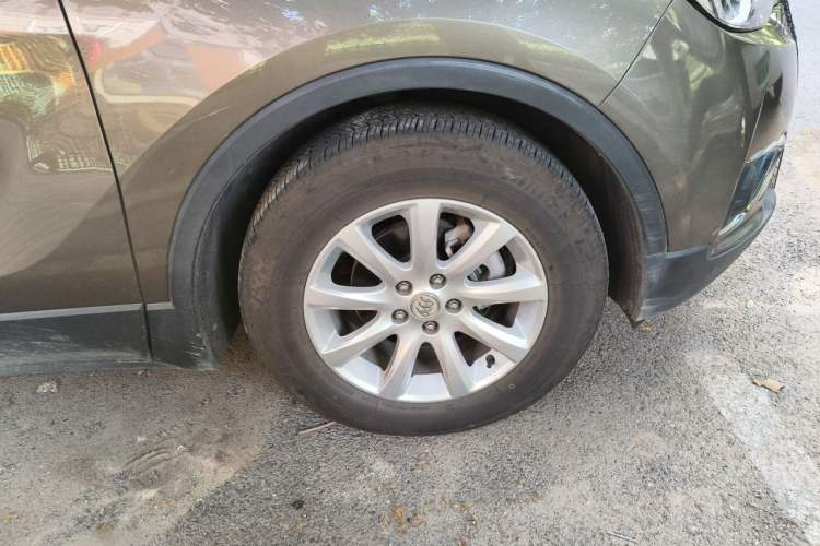 Used Buick Envision 2018 20T Two-Wheel-Drive Elite Model Right Front Wheel Hub