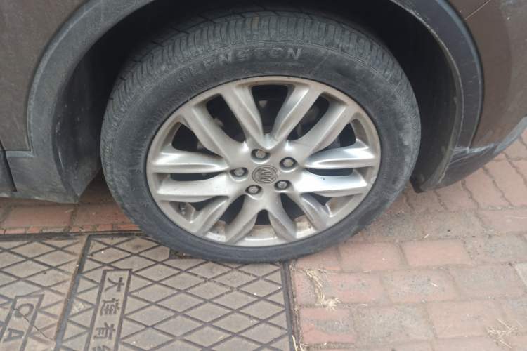 Used Buick Envision 2018 28T Four-Wheel Drive Elite Version Right Front Wheel Hub