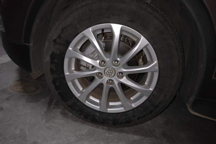 Used Buick Envision 2018 20T Two-Wheel-Drive Leading Model Right Front Wheel Hub