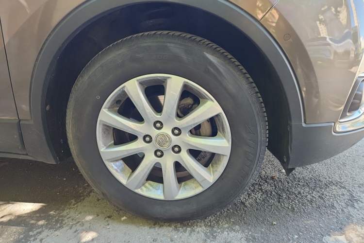 Used Buick Envision 2018 20T Two-Wheel Drive Luxury Model Right Front Wheel Hub
