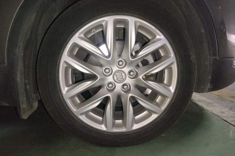 Used Buick Envision 2018 28T Four-Wheel Drive Elite Version Right Front Wheel Hub