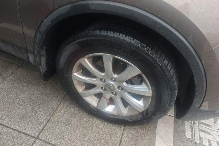 Used Buick Envision 2018 20T Two-Wheel-Drive Elite Model Right Front Wheel Hub