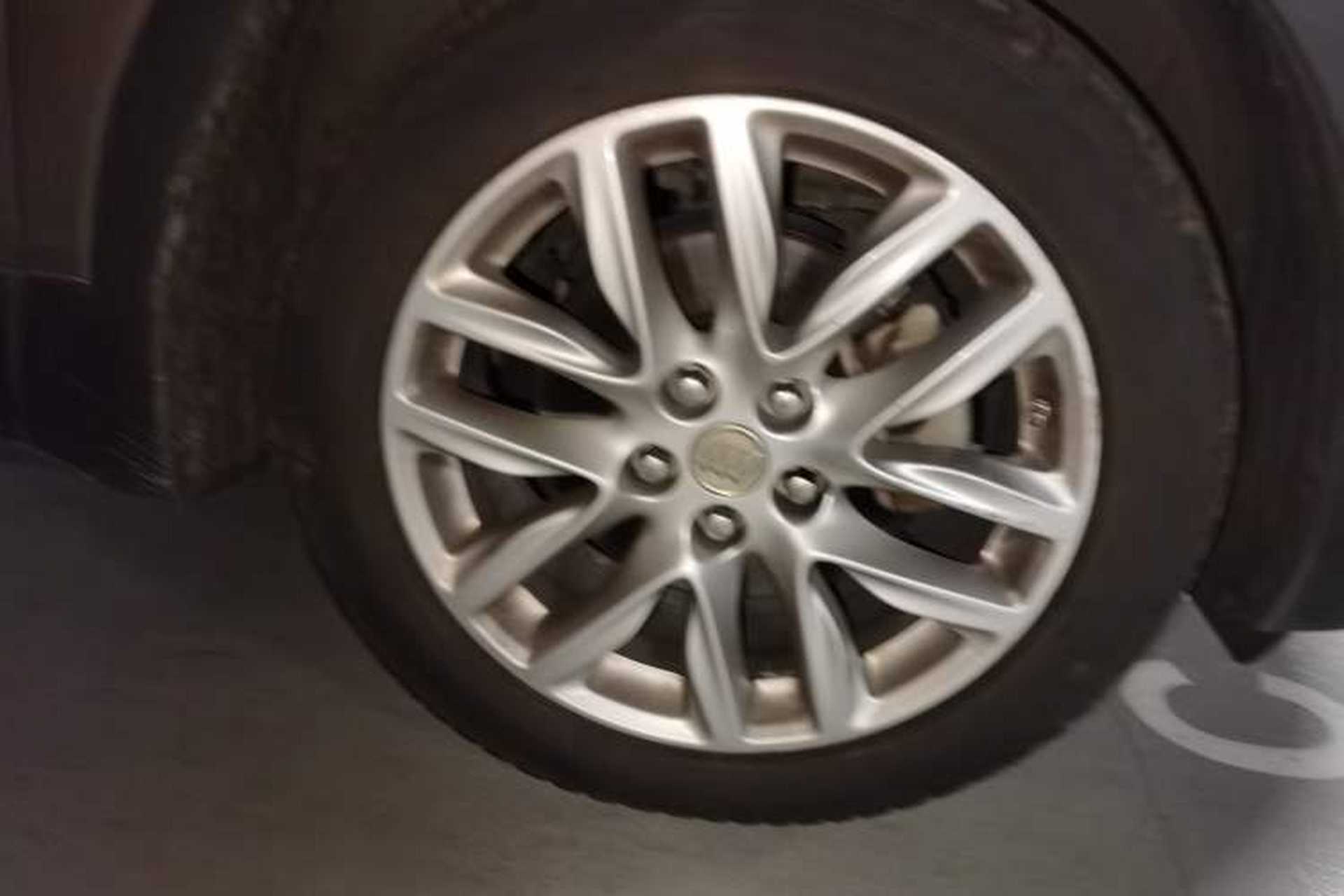 Used Buick Envision 2018 28T Four-Wheel Drive Elite Version Right Front Wheel Hub