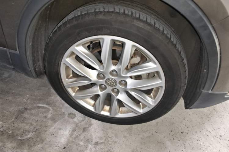 Used Buick Envision 2018 28T Four-Wheel Drive Elite Version Right Front Wheel Hub