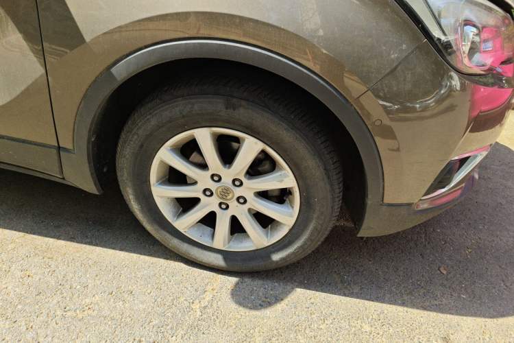 Used Buick Envision 2018 20T Two-Wheel Drive Luxury Model Right Front Wheel Hub