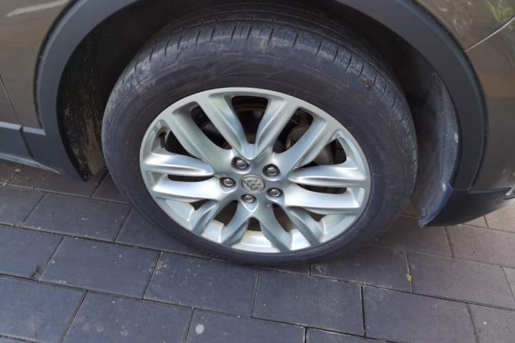 Used Buick Envision 2018 28T Four-Wheel Drive Elite Version Right Front Wheel Hub