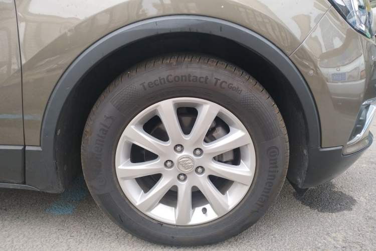 Used Buick Envision 2018 20T Two-Wheel Drive Luxury Model Right Front Wheel Hub