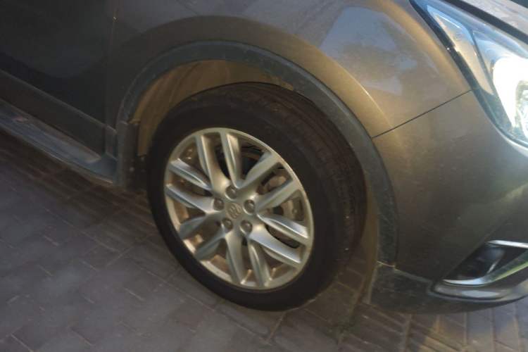 Used Buick Envision 2018 28T Four-Wheel Drive Elite Version Right Front Wheel Hub
