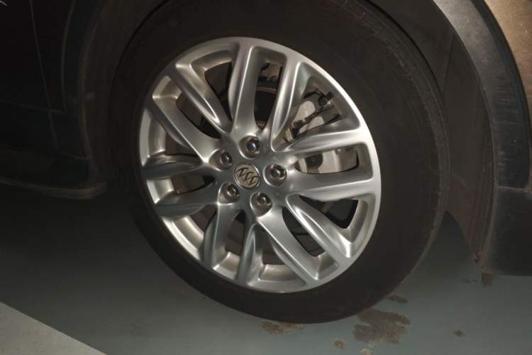 Used Buick Envision 2018 28T Four-Wheel Drive Elite Version Right Front Wheel Hub