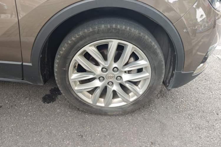 Used Buick Envision 2018 28T Four-Wheel Drive Elite Version Right Front Wheel Hub