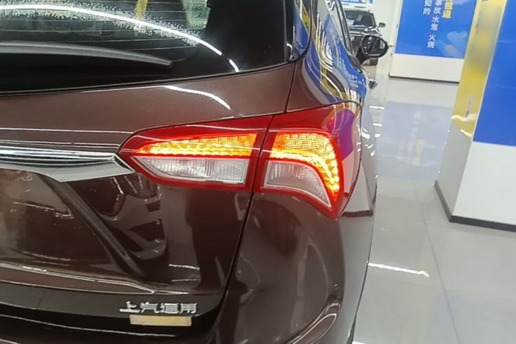 Used Buick Envision 2018 20T Two-Wheel-Drive Elite Model Right Rear Taillight
