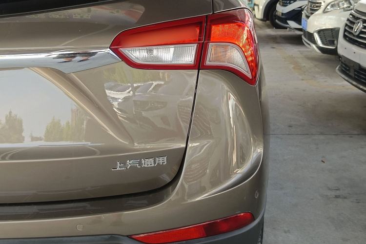 Used Buick Envision 2018 28T Four-Wheel Drive Luxury Model Right Rear Taillight