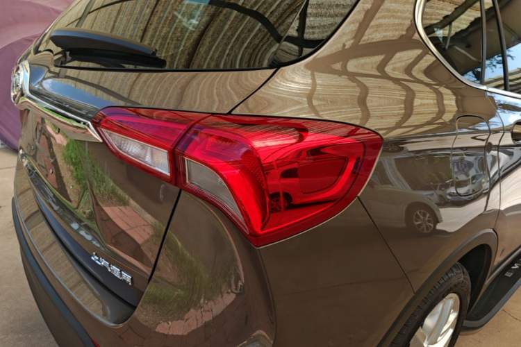 Used Buick Envision 2018 28T Four-Wheel Drive Elite Version Right Rear Taillight