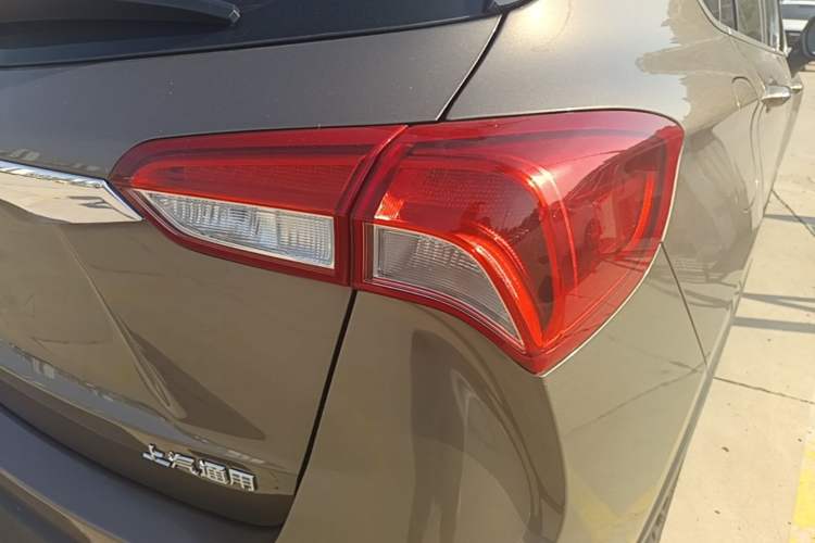 Used Buick Envision 2018 20T Two-Wheel-Drive Leading Model Right Rear Taillight