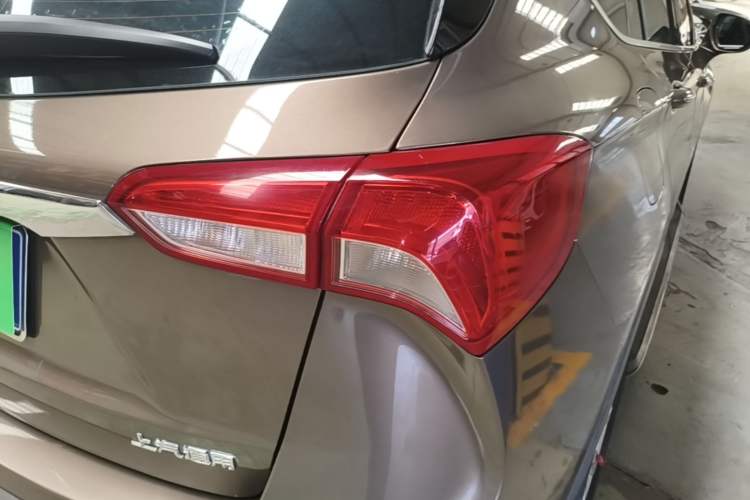 Used Buick Envision 2018 20T Two-Wheel-Drive Elite Model Right Rear Taillight