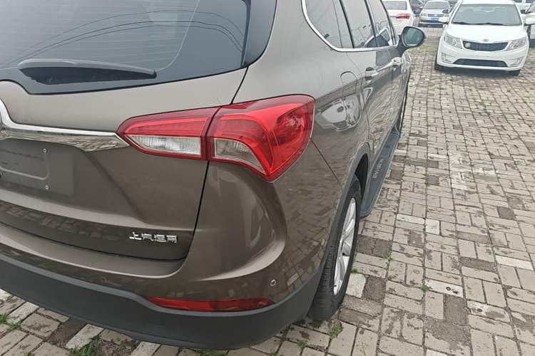 Used Buick Envision 2018 20T Two-Wheel-Drive Elite Model Right Rear Taillight