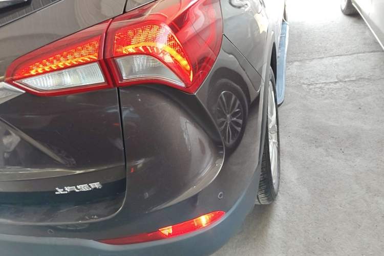 Used Buick Envision 2018 28T All-Wheel-Drive Versatile Sports Flagship Model Right Rear Taillight