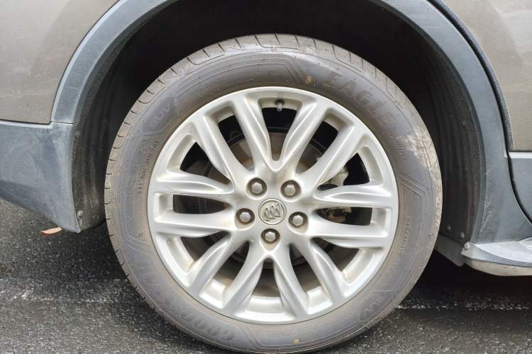 Used Buick Envision 2018 28T Four-Wheel Drive Elite Version Right Rear Wheel Hub