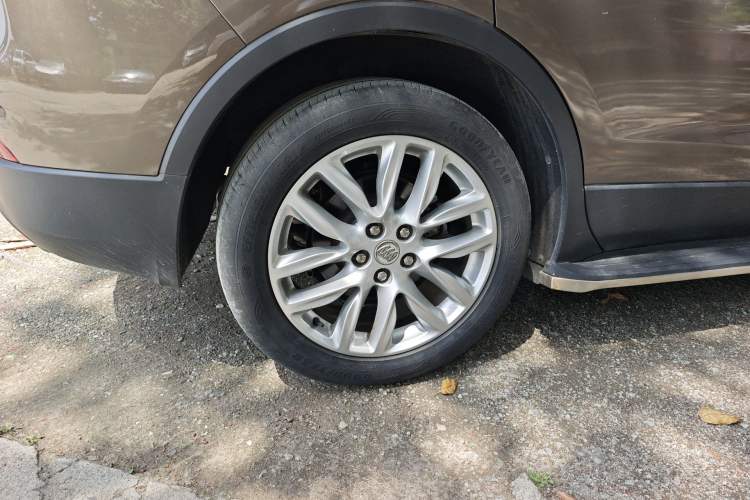 Used Buick Envision 2018 28T Four-Wheel Drive Elite Version Right Rear Wheel Hub