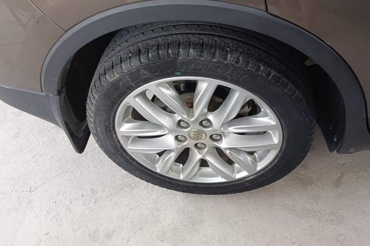 Used Buick Envision 2018 28T Four-Wheel Drive Elite Version Right Rear Wheel Hub