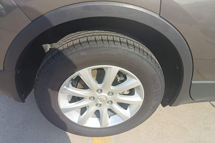 Used Buick Envision 2018 20T Two-Wheel-Drive Leading Model Right Rear Wheel Hub