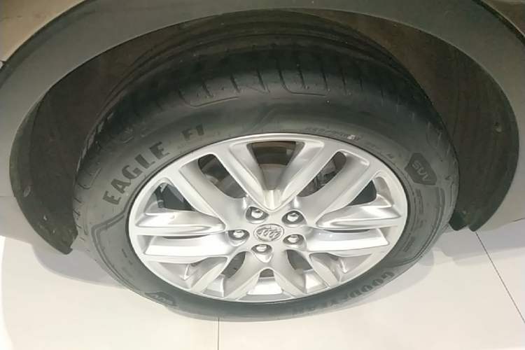 Used Buick Envision 2018 28T Four-Wheel Drive Elite Version Right Rear Wheel Hub