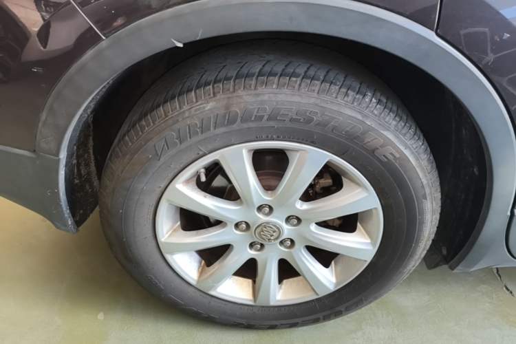 Used Buick Envision 2018 20T Two-Wheel-Drive Elite Model Right Rear Wheel Hub