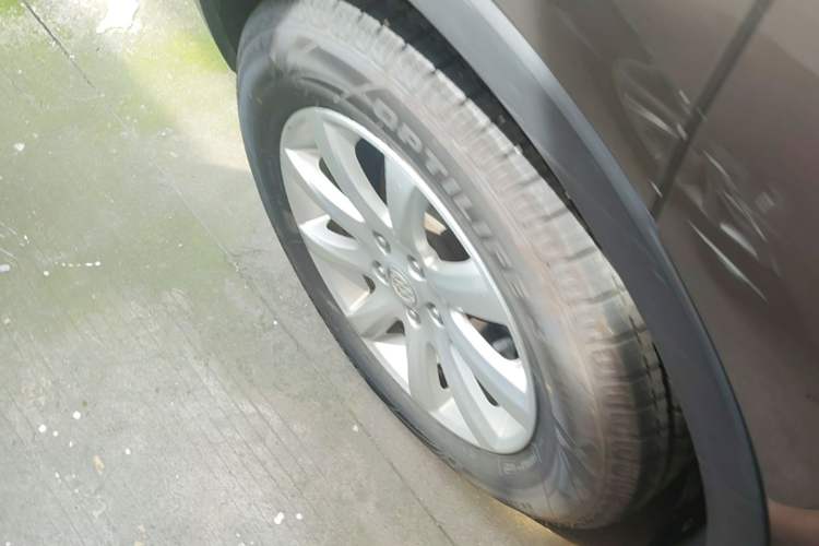 Used Buick Envision 2018 20T Two-Wheel-Drive Elite Model Right Rear Wheel Hub