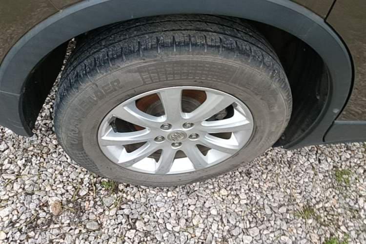 Used Buick Envision 2018 20T Two-Wheel-Drive Elite Model Right Rear Wheel Hub
