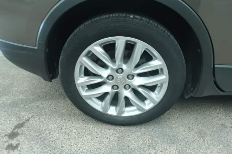 Used Buick Envision 2018 28T Four-Wheel Drive Elite Version Right Rear Wheel Hub