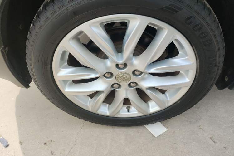 Used Buick Envision 2018 28T Four-Wheel Drive Elite Version Right Rear Wheel Hub