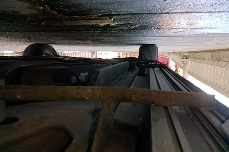 Used Buick Envision 2018 20T Two-Wheel Drive Luxury Model Right Side Sill