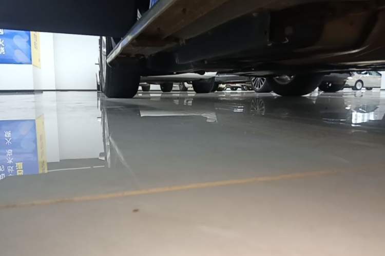 Used Buick Envision 2018 20T Two-Wheel-Drive Elite Model Right Side Sill