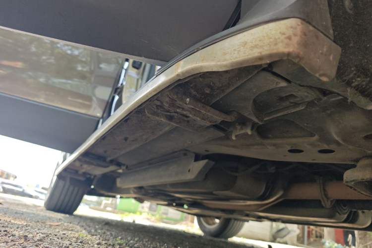 Used Buick Envision 2018 28T Four-Wheel Drive Elite Version Right Side Sill