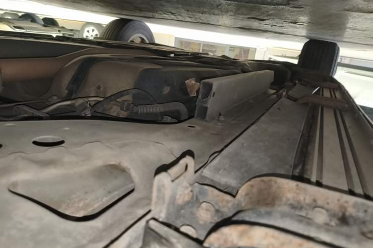 Used Buick Envision 2018 20T Two-Wheel-Drive Elite Model Right Side Sill