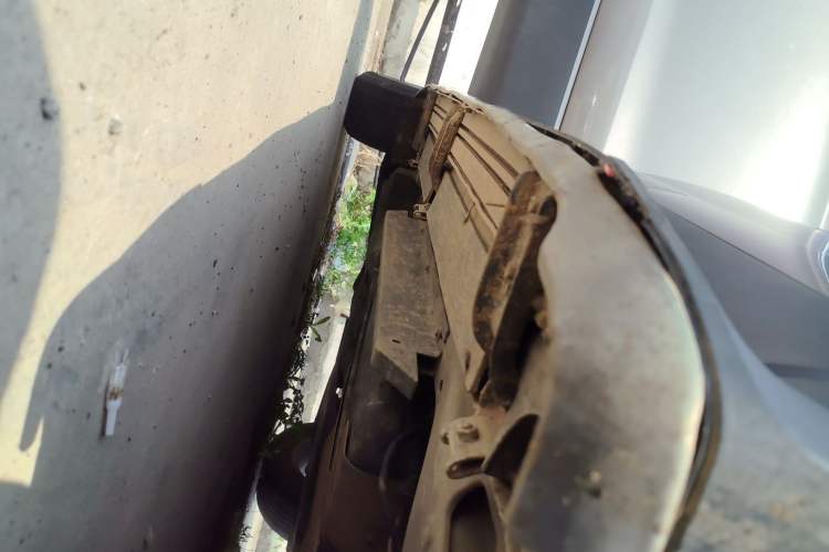 Used Buick Envision 2018 20T Two-Wheel-Drive Elite Model Right Side Sill