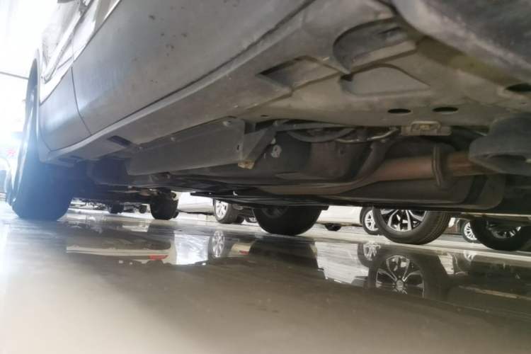 Used Buick Envision 2018 20T Two-Wheel-Drive Elite Model Right Side Sill