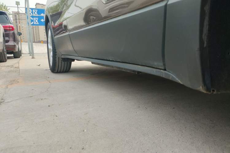 Used Buick Envision 2018 28T Four-Wheel Drive Elite Version Right Side Sill