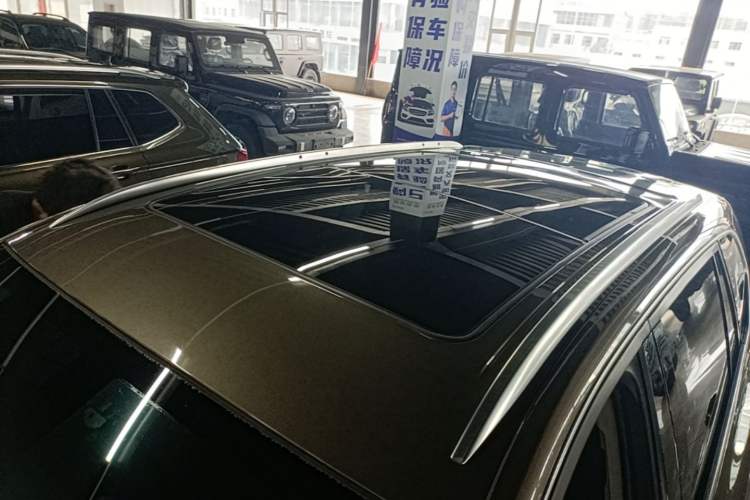 Used Buick Envision 2018 20T Two-Wheel-Drive Elite Model Roof