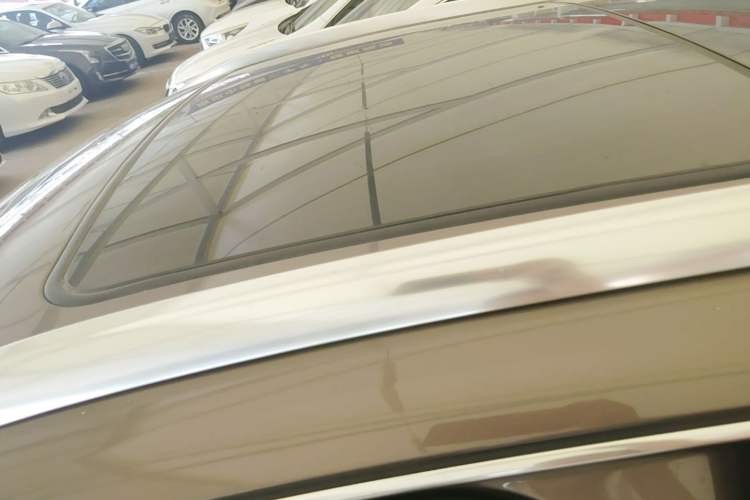 Used Buick Envision 2018 20T Two-Wheel-Drive Elite Model Roof