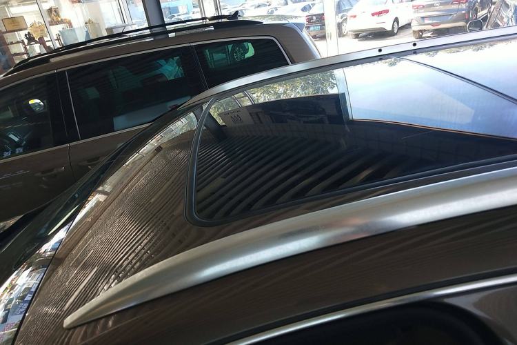 Used Buick Envision 2018 28T Four-Wheel Drive Luxury Model Roof