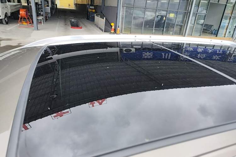 Used Buick Envision 2018 20T Two-Wheel Drive Luxury Model Roof